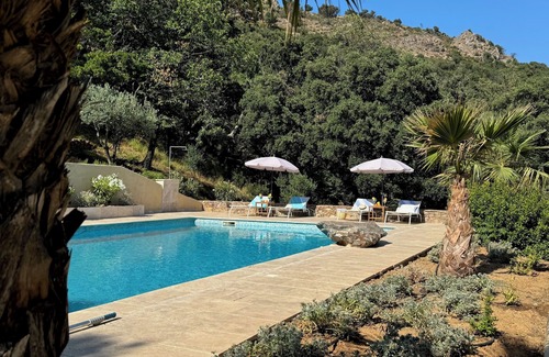 La Garde-Freinet Apartment | Vacation apartment with large pool in the hills of the bay of St. Tropez
