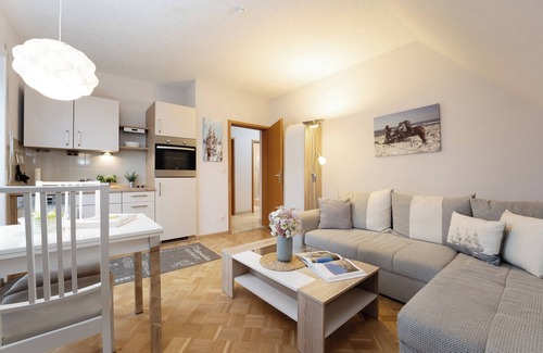 Groemitz Apartment | Vacation apartment 4 at Mittelweg 6 in Grömitz