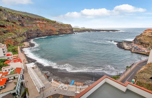 San Marcos Apartment | Vacation Apartment 'Arcoiris Al Mar' with Sea View and Balcony