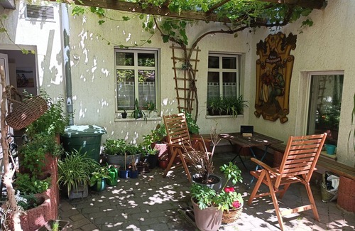 Freyburg Apartment | Vacation apartment Alt Freyburg, in the heart of the Jahn and wine town