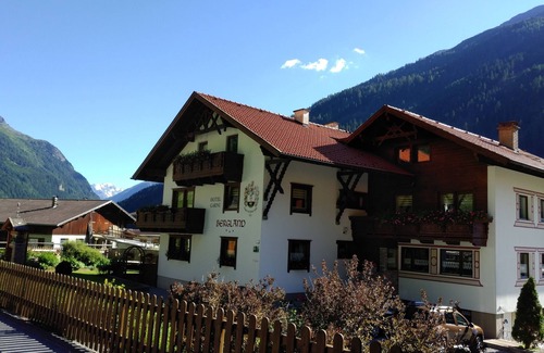 Kaunertal Apartment | Vacation apartment/apartment for 8 guests with 88m² in Kaunertal (60625)