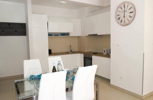 Donji Morinj Apartment | Vacation apartment/apartment for 4 guests with 58m² in Morinj (132708)