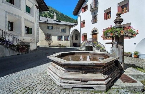 Bever Apartment | Vacation apartment/apartment for 6 guests with 117m² in Bever (271108)