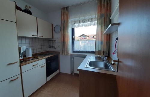 Bad Fuessing Apartment | Vacation apartment with kitchenette and balcony 500m from Therme 1