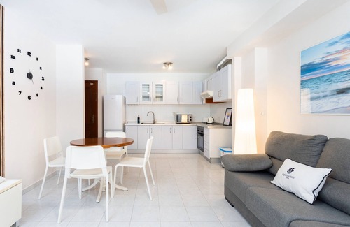 El Medano Apartment | Vacation Apartment 'El Médano By Agüita Salada Suites' with Wi-Fi