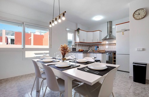 Gran Tarajal Apartment | Vacation Apartment 'Vv 'tirba' Precioso Duplex' with Balcony and Wi-Fi
