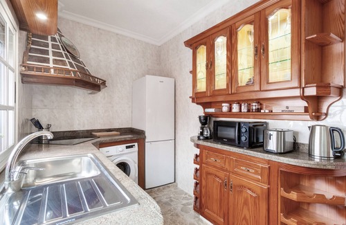 Los Realejos House | Vacation Apartment 'Casa Vacacional Bevi - Tenerife' with Sea View, Private Terrace and Wi-Fi
