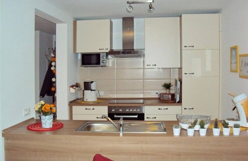 Glowe House | Vacation apartment for two with infrared sauna, wood-burning stove and beautiful south-facing terrace!