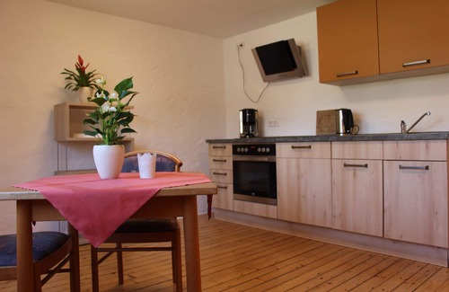 Nickenich Apartment | Vacation apartment /hiking /sightseeing