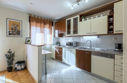 Kastel Novi Apartment | Vacation apartment in Kaštel Novi with terrace, air conditioning, WiFi, washing machine (5104-1)