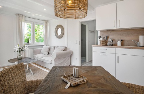 Ostersiel Apartment | Vacation apartment 'Kegelrobbe' with balcony for a relaxing break