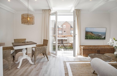Ostersiel Apartment | Vacation apartment 'Kegelrobbe' with balcony for a relaxing break