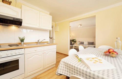 Dahme Apartment | Vacation apartment Sonne und Wind 2 with balcony at Cismarer Straße 32 in Dahme