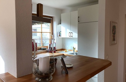 Bodolz Apartment | Vacation apartment Vera - idyllic location near the lake with terrace, garden and parking space