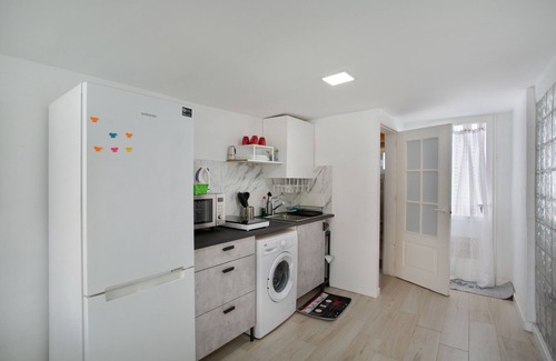 Aguimes Apartment | Vacation Apartment 'Villa Monica' with Sea View, Private Terrace and Wi-Fi