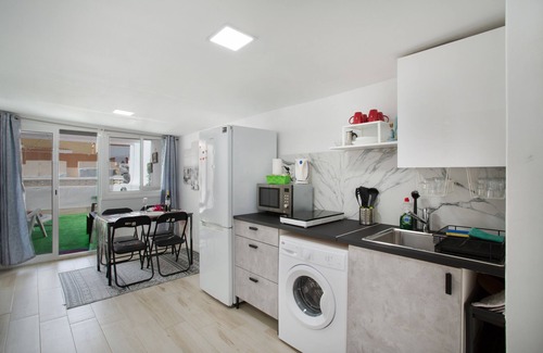 Aguimes Apartment | Vacation Apartment 'Villa Monica' with Sea View, Private Terrace and Wi-Fi