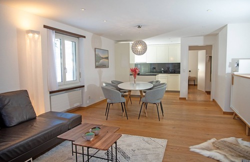 Valbella Apartment | Vacation apartment with private jacuzzi for 4 people Casoja Lenzerheide
