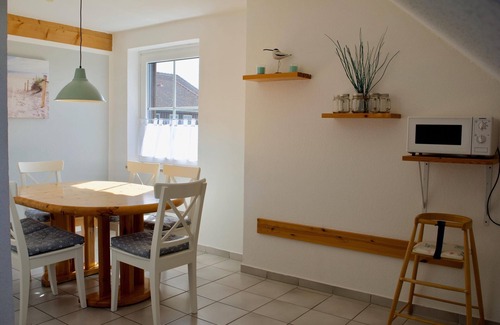 Wenkendorf Apartment | Vacation apartment MeErholung with balcony in Haus Wenkendorf 52 on Fehmarn