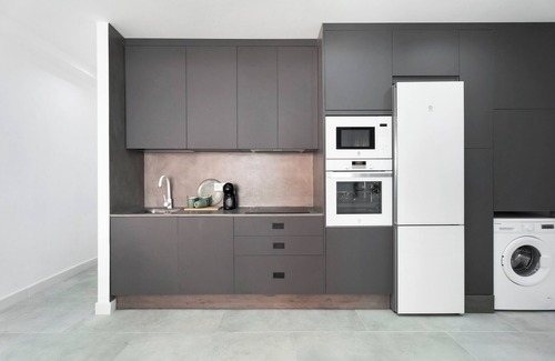 Santa Cruz de Tenerife Apartment | Vacation Apartment 'Trébol' with Wi-Fi