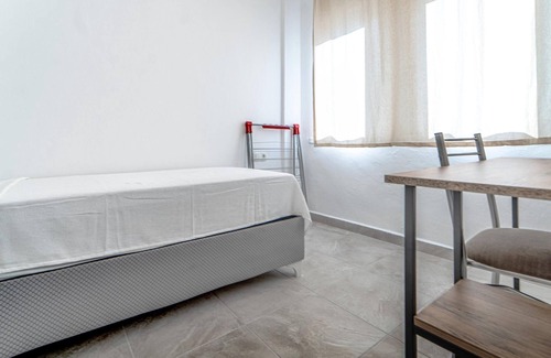 Turgutreis City Center Apartment | Vacation Flat w Balcony 3 min to Beach in Bodrum