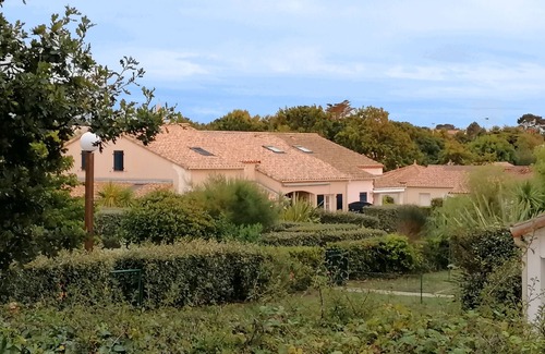 Saint-Michel-Chef-Chef House | VACATION HOME IN PRIVATE RESIDENCE