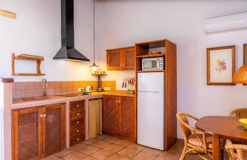 Lloret de Vistalegre House | Vacation Home "Sa Rota den Palerm 3" with Mountain View, Pool, Wi-Fi, Garden & Terrace