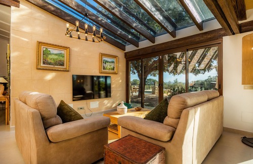 Lloret de Vistalegre House | Vacation Home "Villa Xary" with Mountain View, Private Pool & Wi-Fi