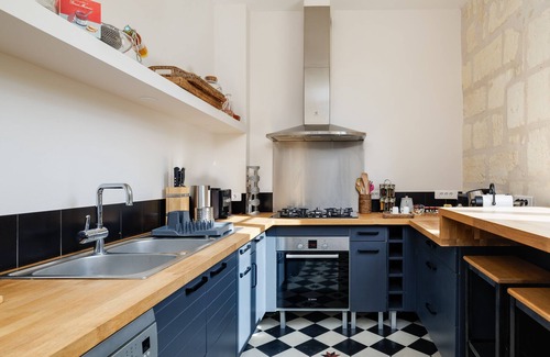 Carignan-de-Bordeaux House | Vacation Home "L'Escapade" with Shared Garden & Wi-Fi