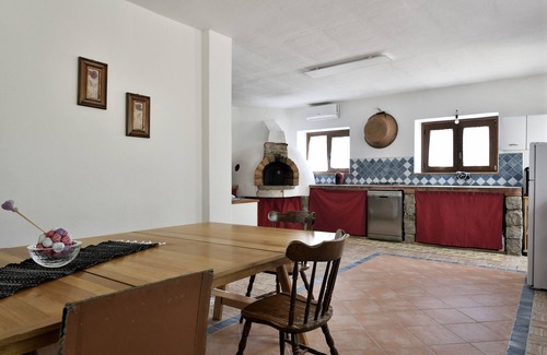 Arzana House | Vacation home 'Ami' with sea view, private terrace and shared garden