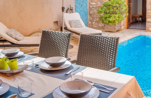 Binissalem House | Vacation Home “Can Bodeguita” with Wi-Fi, Air Conditioning, Pool, Balcony & Terrace