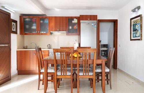 Arrieta House | Vacation Home "Casa Luisa" with Sea View & Wi-Fi