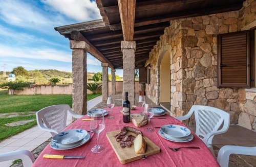 Siniscola House | Vacation home CASA POMPIA 5 in La Caletta - 6 persons, 2 bedrooms