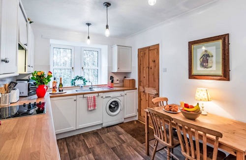 Invermoriston House | Vacation home Dancot by Interhome