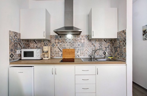 Arona Apartment | Vacation Home "Estudio Sagrario" with Shared Pool
