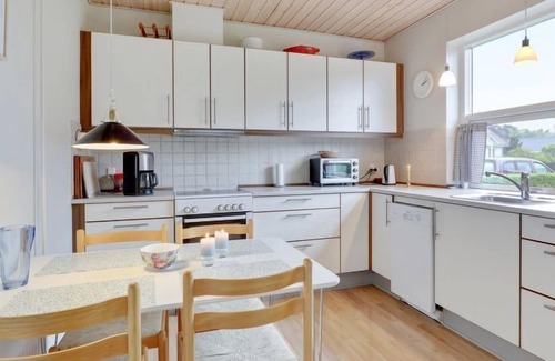 Ronne House | Vacation home "Gregers" - 2km from the sea in Bornholm in Rønne - 4 persons, 2 bedrooms