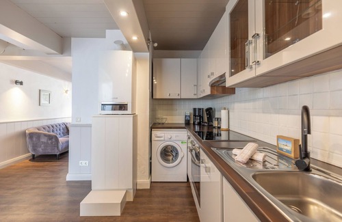 Zentrum House | Vacation home Hannes Kapitänshaus in Husum for up to 4 people