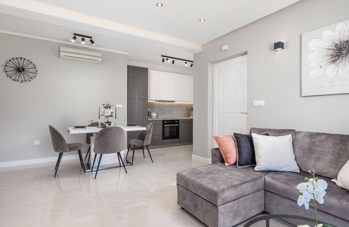 Obrs House | Vacation home Makvic by Interhome