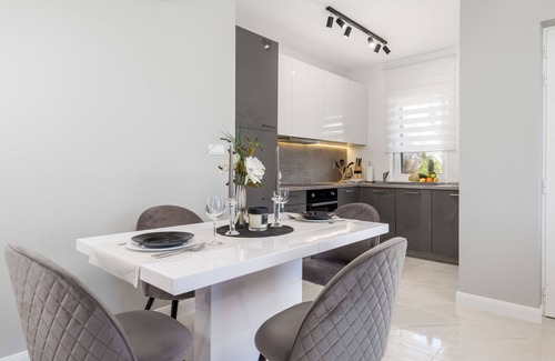 Obrs House | Vacation home Makvic by Interhome