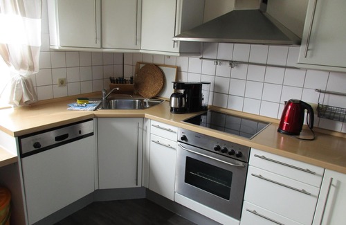 Emden House | Vacation home in Emden, 6 pers., large garden, pets