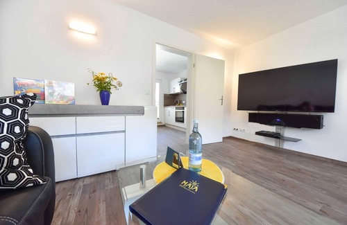 Kamminke House | Vacation home Insel-Paradies - modern furnished house over two floors