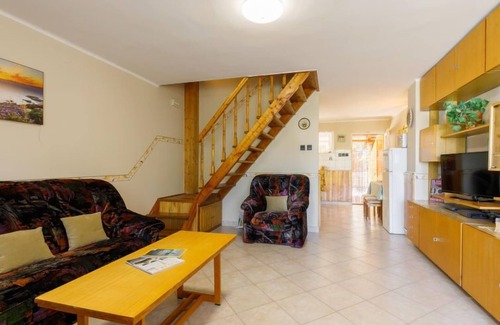Balatonszarszo House | Vacation home Jazmin by Interhome