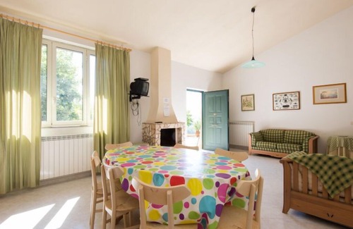 Piane di Collevecchio House | Vacation home La Querce in Collevecchio - 7 persons, 3 bedrooms