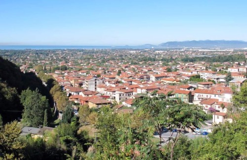 Capanne-Prato-Cinquale House | Vacation home Le Camelie in Montignoso - 4 persons, 2 bedrooms