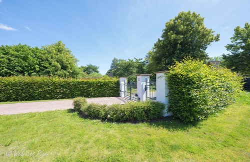 Puddemin House | Vacation home Lindenfels in the south of the island of Rügen