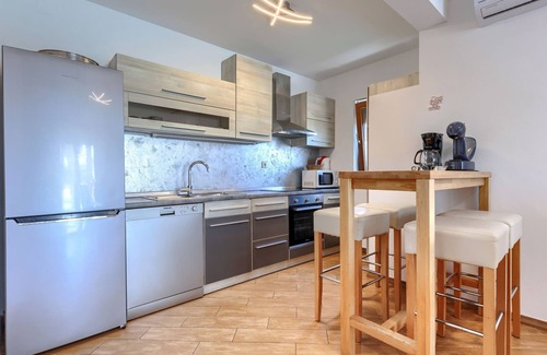 Pinezici House | Vacation home Manera by Interhome