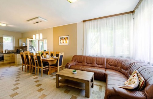 Balatonboglar House | Vacation home Marian by Interhome