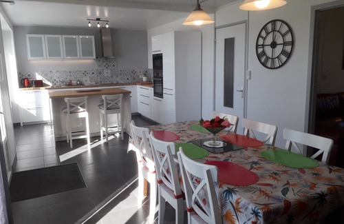 Plomodiern House | Vacation home, Plomodiern, Finistère, 2 to 8 pers, 7 kilometers from the beach