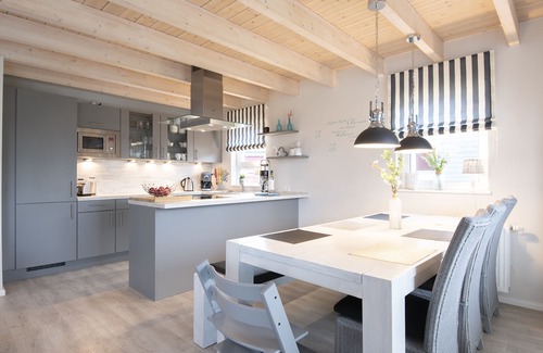 Heringsdorf House | Vacation home Seeliebe 1 with its own sauna in Seepark Süssau