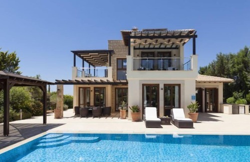 Aphrodite Hills House | Vacation home Sup Villa private pool in Paphos - 8 persons, 4 bedrooms
