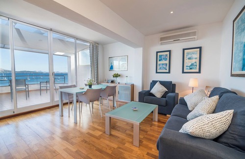 Puerto de Pollensa House | Vacation Home 'Tanamar' near Beach with Balcony & Wi-Fi